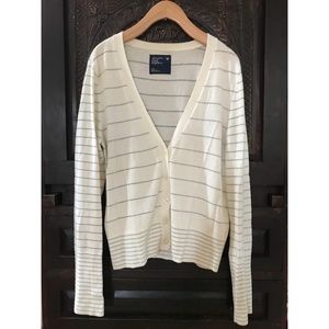 V-neck Button Cardigan